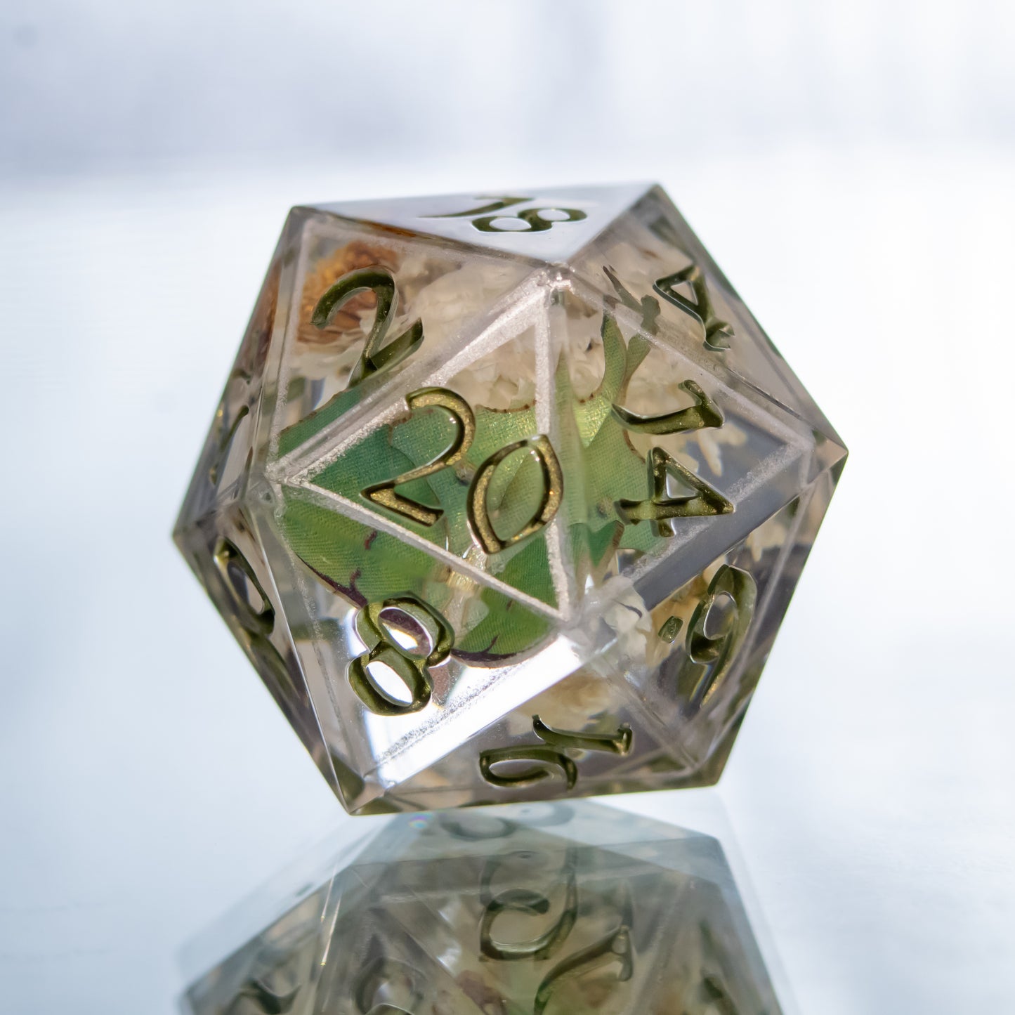 Little Luna - Single Handmade D20