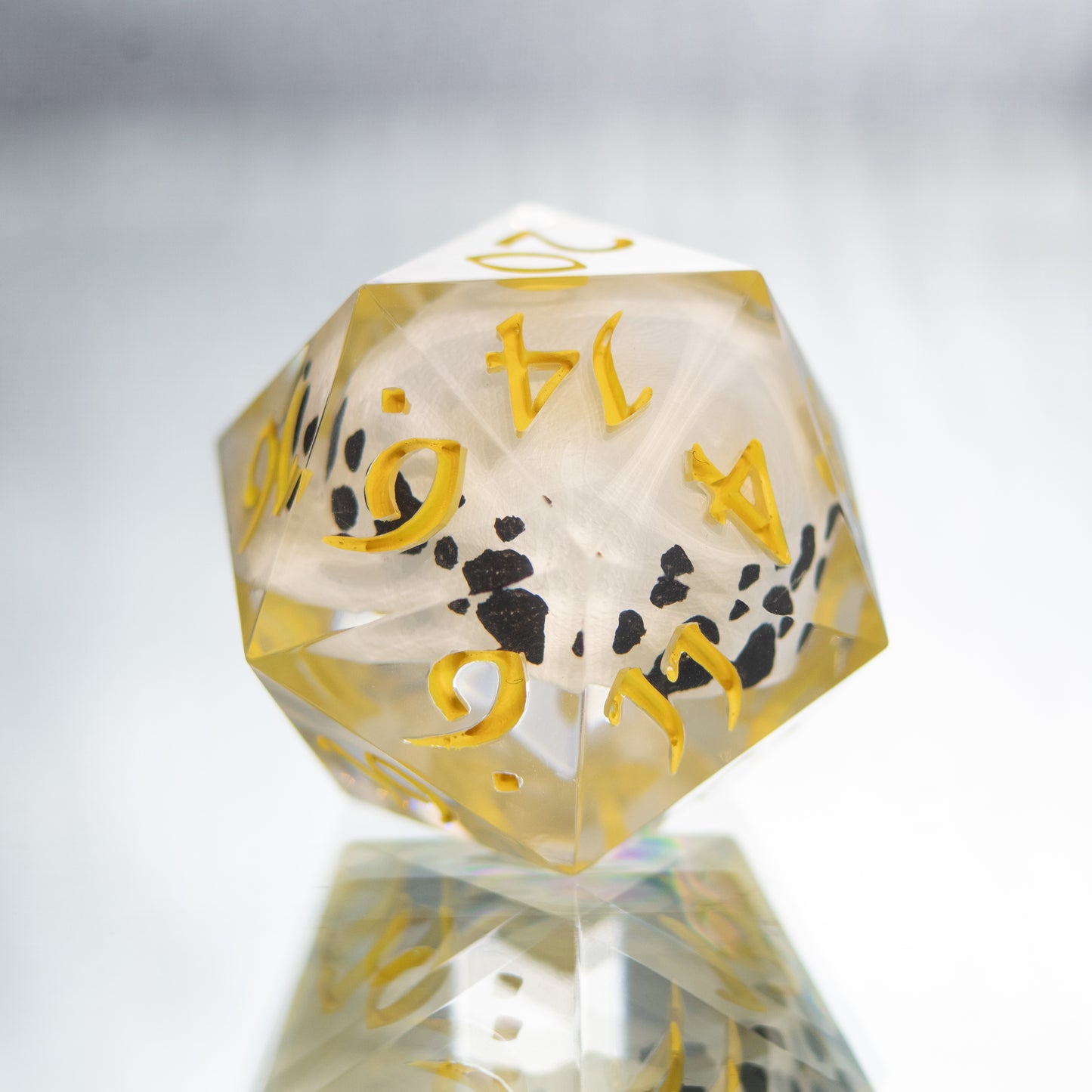 Heart Captain's Hat - Handmade Resin D20