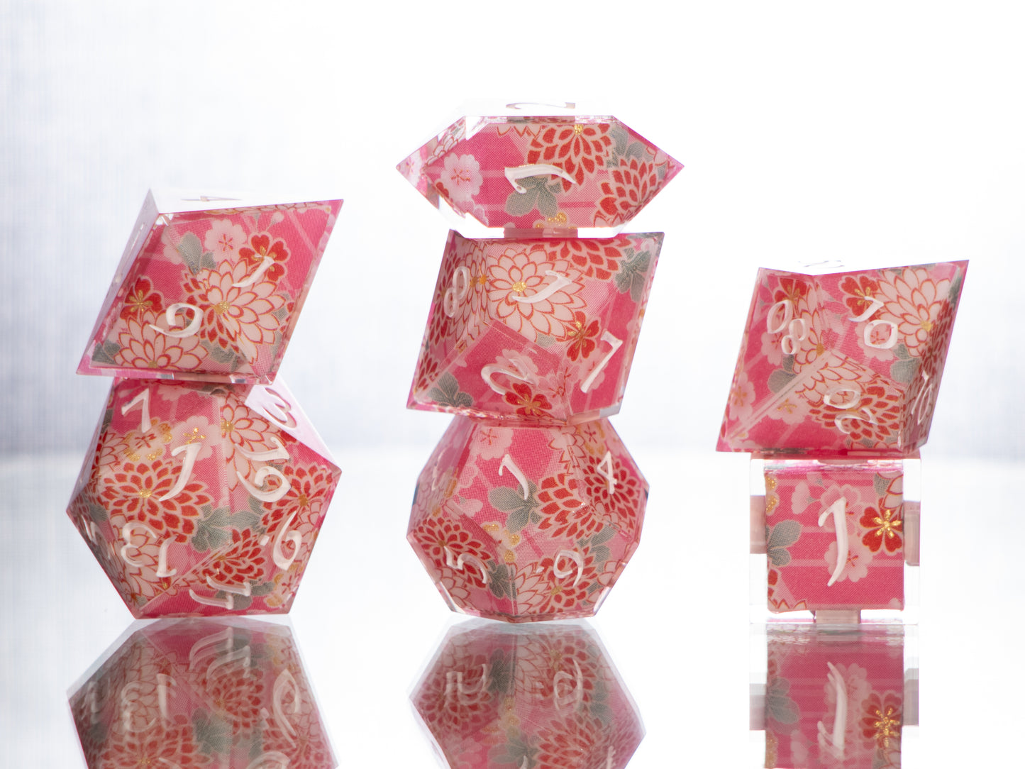 Sakura Matsuri - 7 Piece Handmade Resin Dice