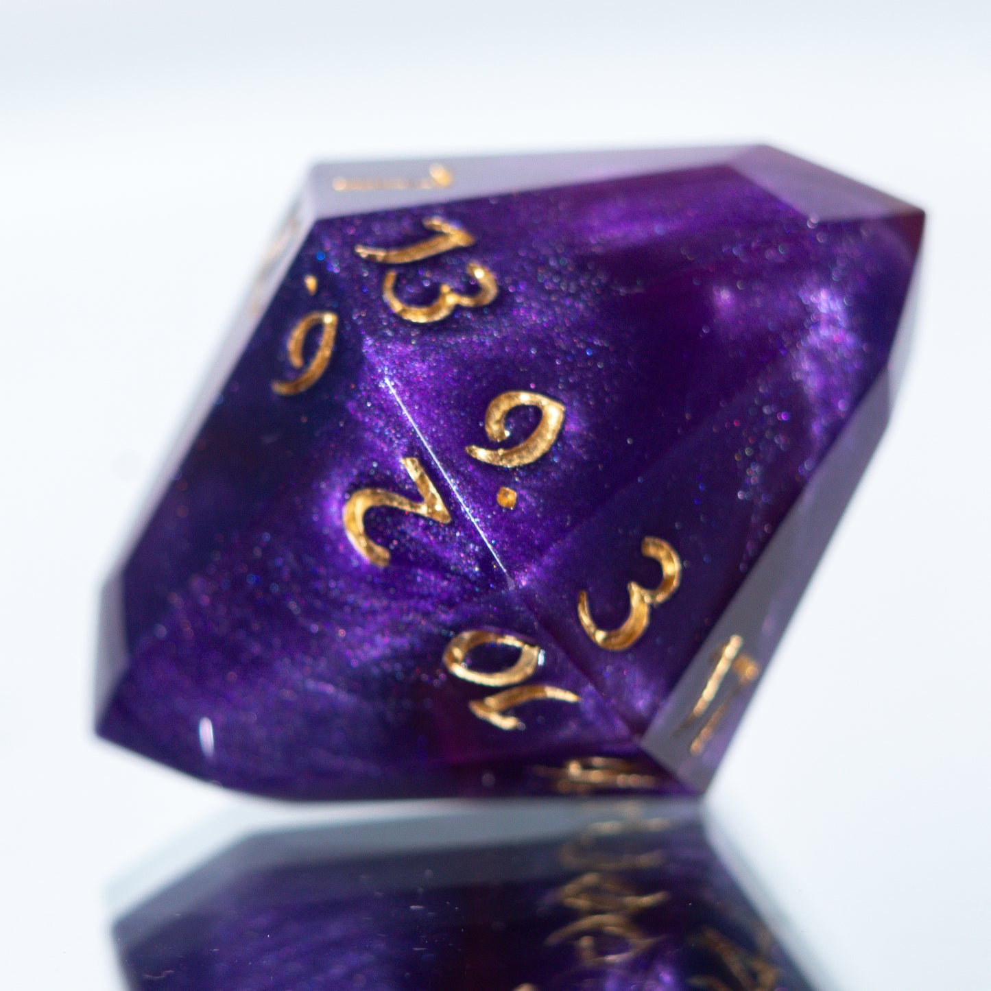 Royal Jewel - Handmade Resin D20