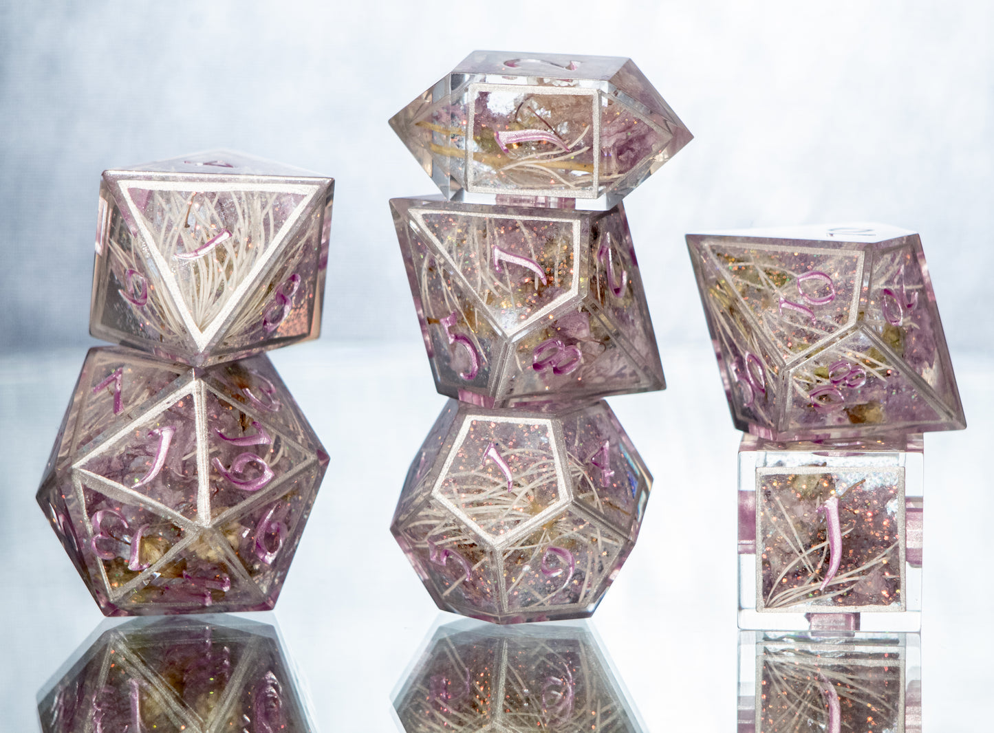 Lilac Love - 7 Piece Handmade Resin Dice