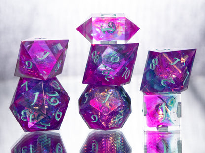 Vaporwave Vibes - 7 Piece Handmade Resin Dice