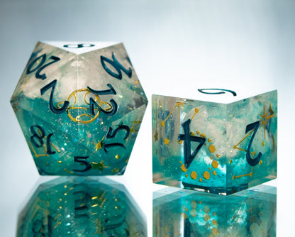 Teal Aurora - Alt 7 Piece Handmade Resin Dice