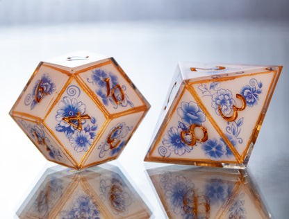 Gilded Porcelain - Alt 7 Piece Handmade Resin Dice