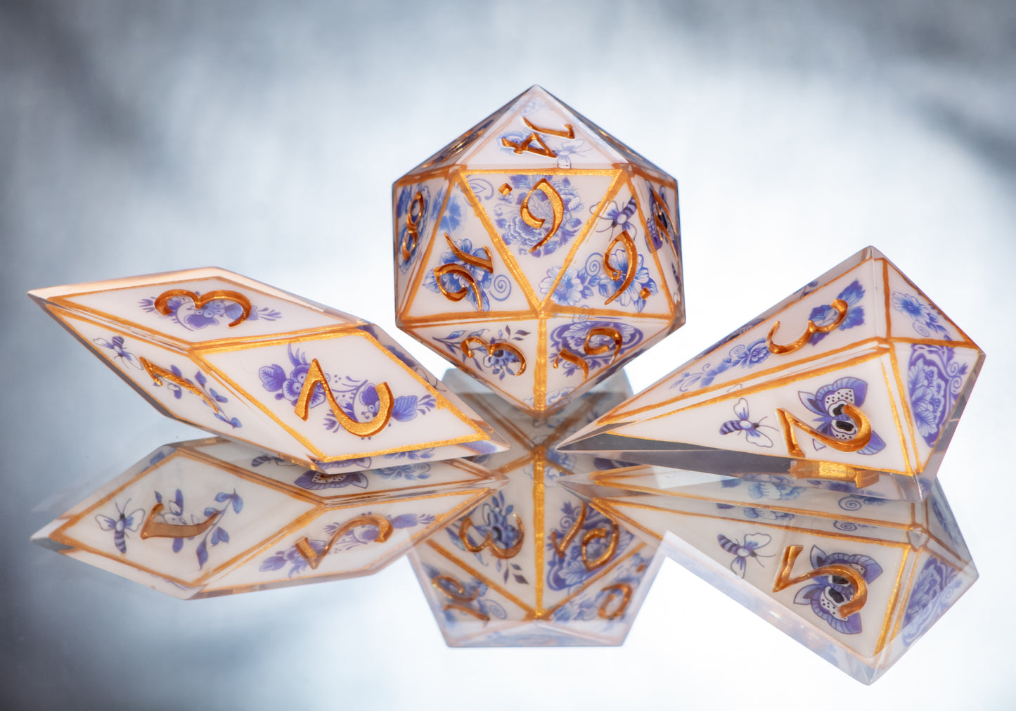Gilded Porcelain - Sharp 7 Piece Handmade Resin Dice