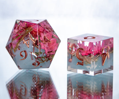 Kore - 7 Piece Handmade Resin Dice