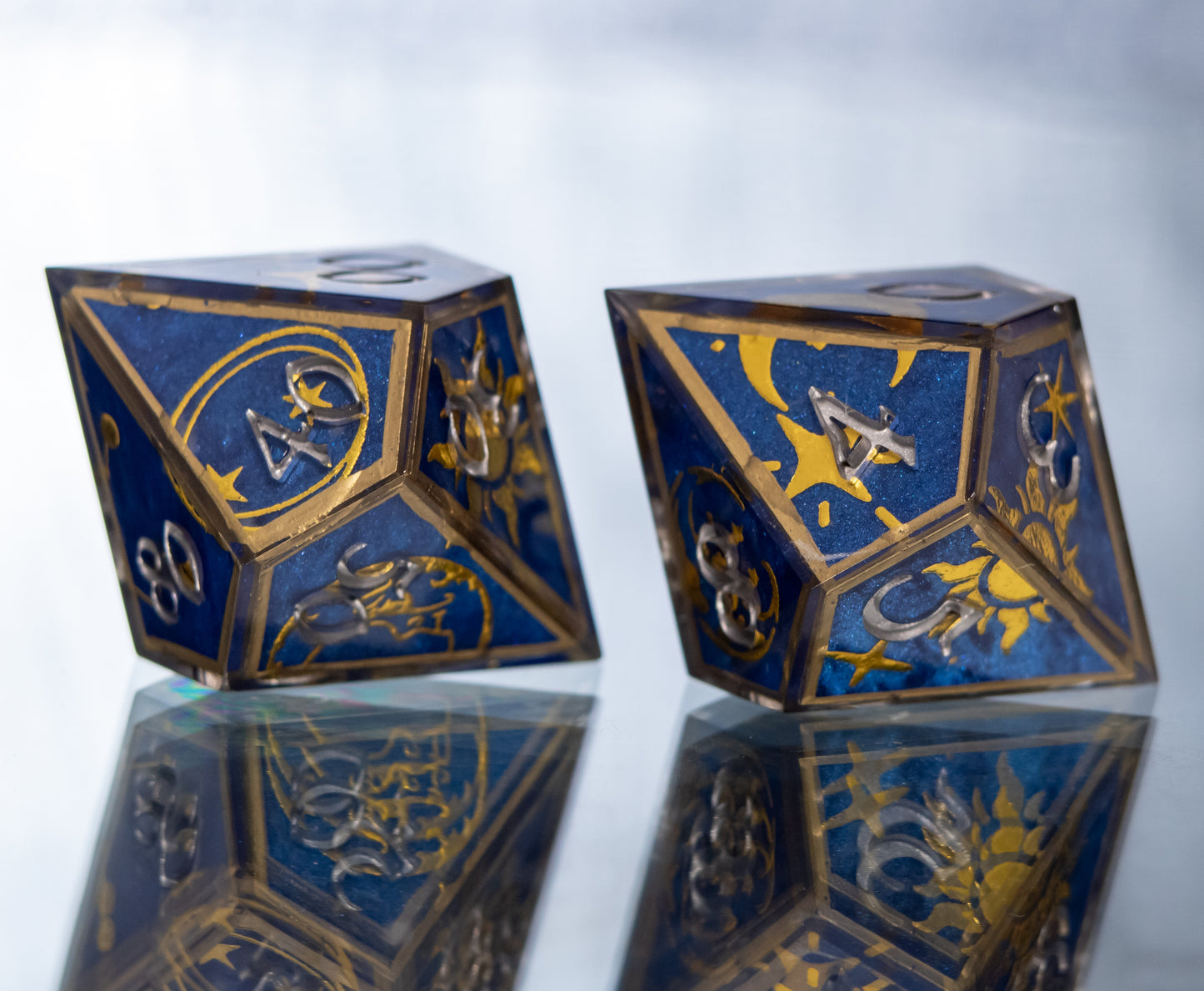 Wizard's Robes : 7 Piece Handmade Resin Dice