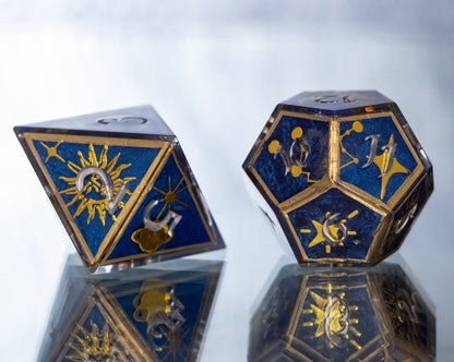 Wizard's Robes : 7 Piece Handmade Resin Dice