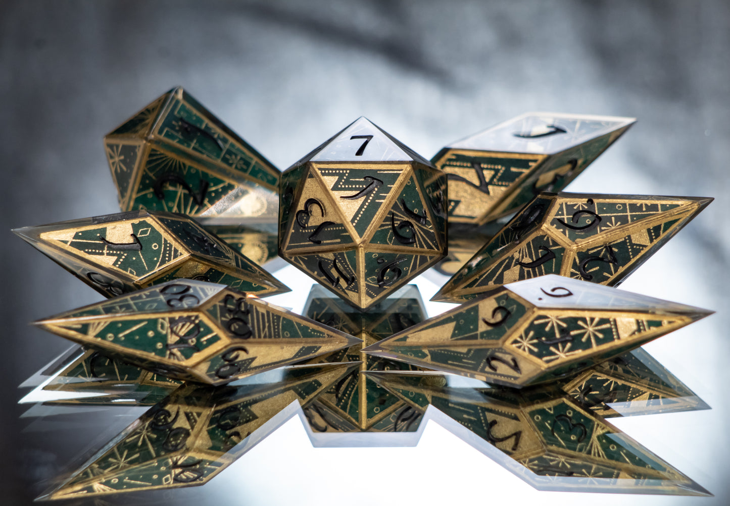 Roaring Twenties - Sharp 7 Piece Handmade Resin Dice