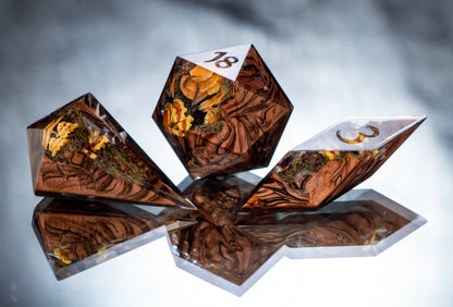 Chicken of the Woods - Sharp 7 Piece Handmade Resin Dice