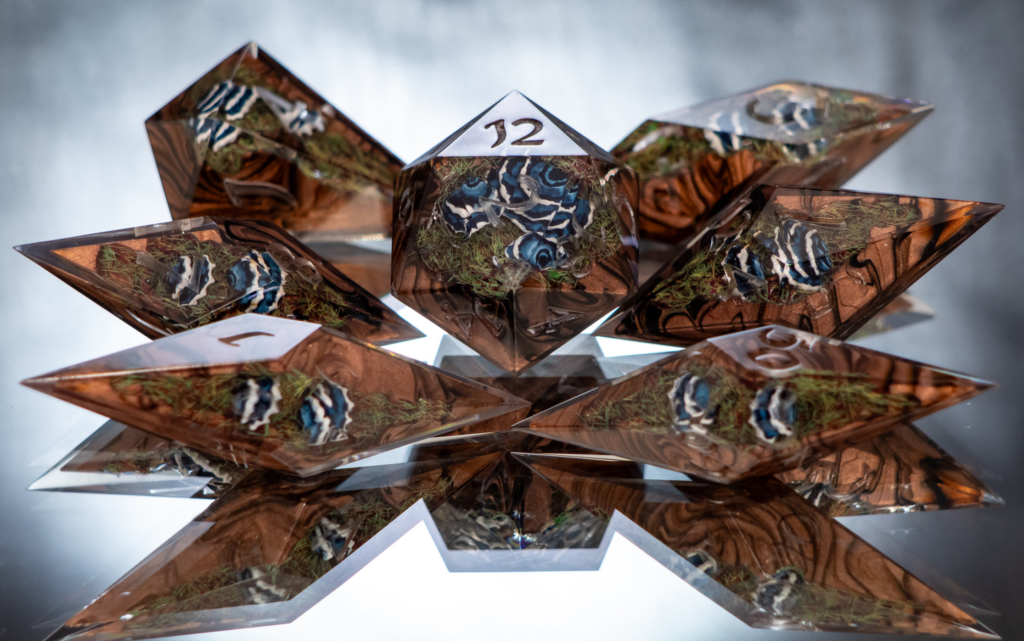 Turkey Tails - Sharp 7 Piece Handmade Resin Dice