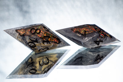 Molten Core - Sharp 7 Piece Handmade Resin Dice