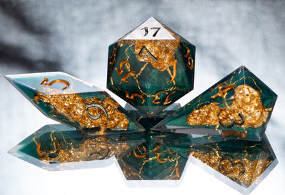 Shards of Opulence - Sharp 7 Piece Handmade Resin Dice