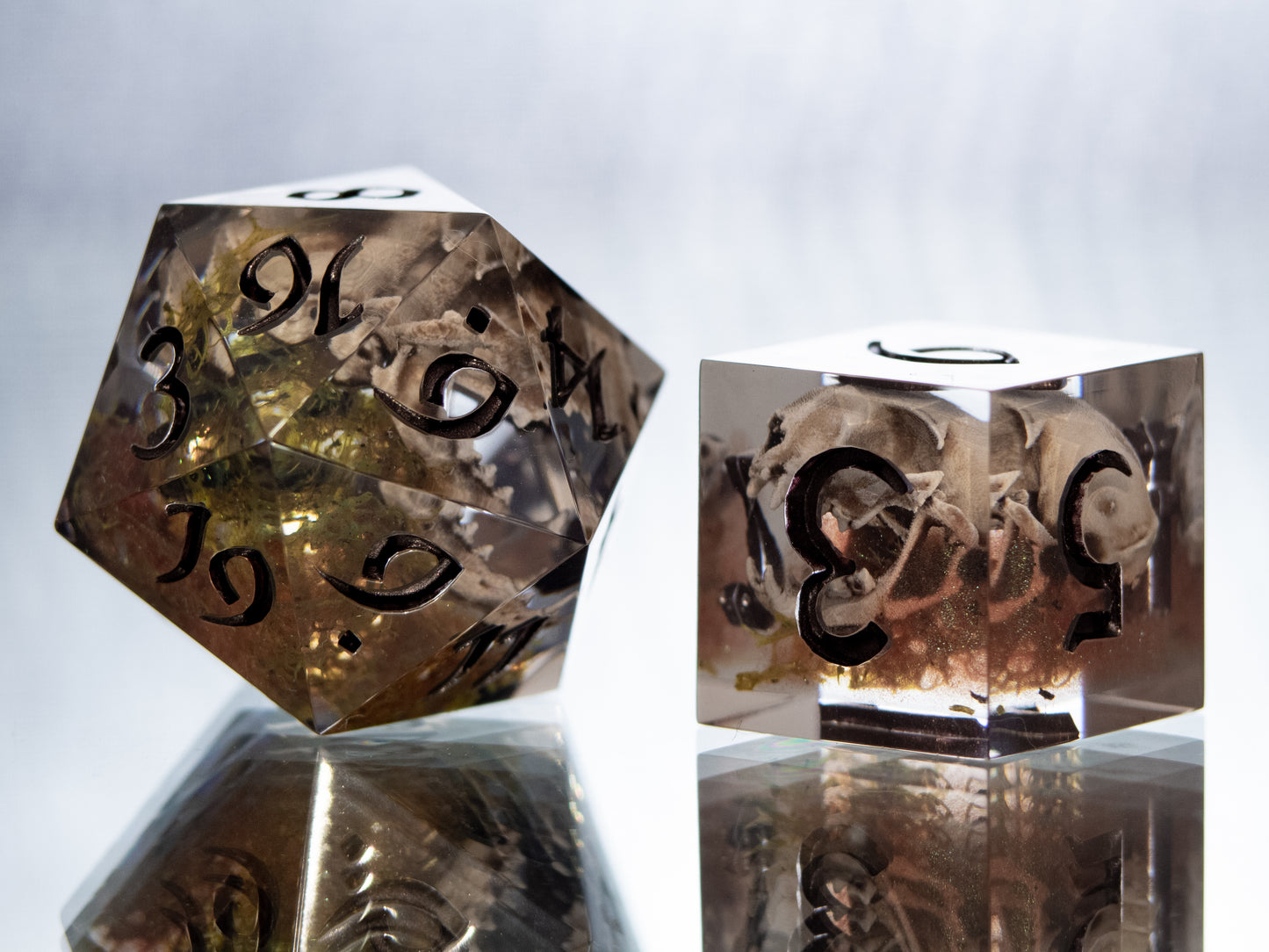 Quicksand - 7 Piece Handmade Resin Dice