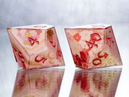 Hanami - 7 Piece Handmade Resin Dice