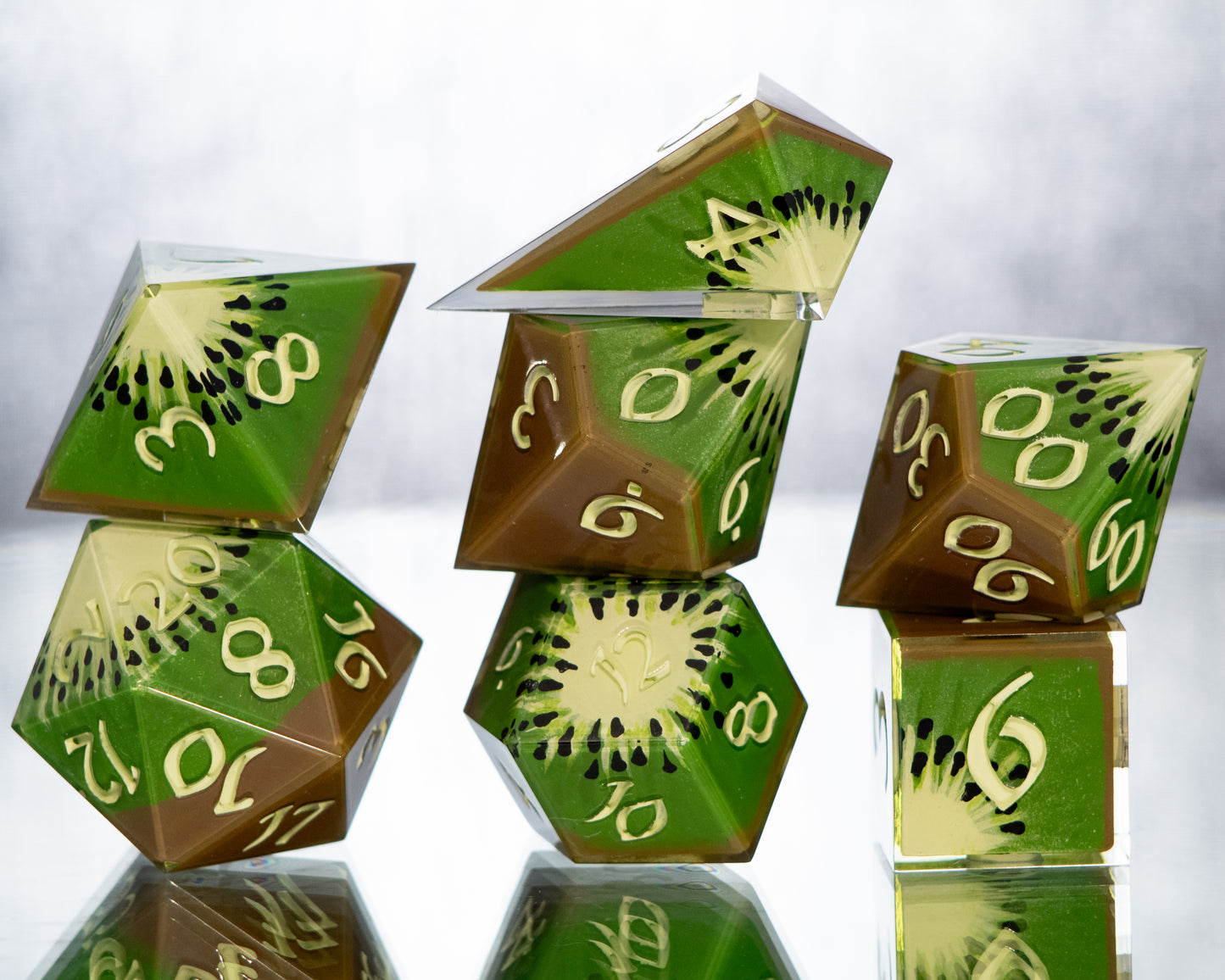 Kiwis - Alt 7 Piece Handmade Resin Dice