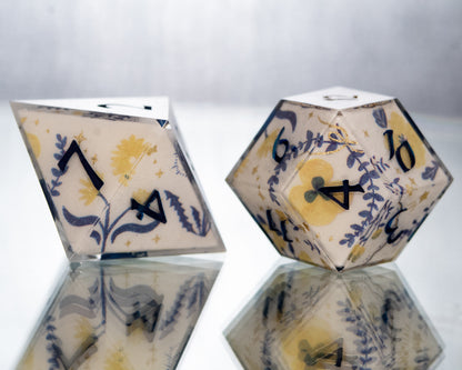 Dutch Kitchenware - Alt 7 Piece Handmade Resin Dice