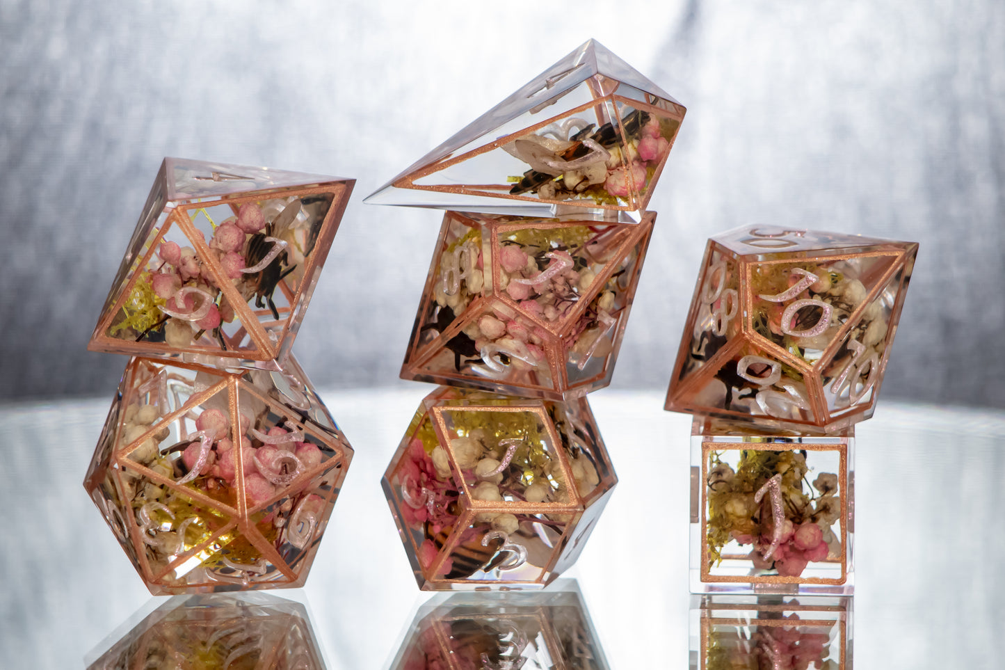 Bees of Spring - Alt 7 Piece Handmade Resin Dice