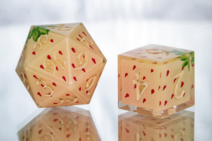 Pineberries - 7 Piece Handmade Resin Dice