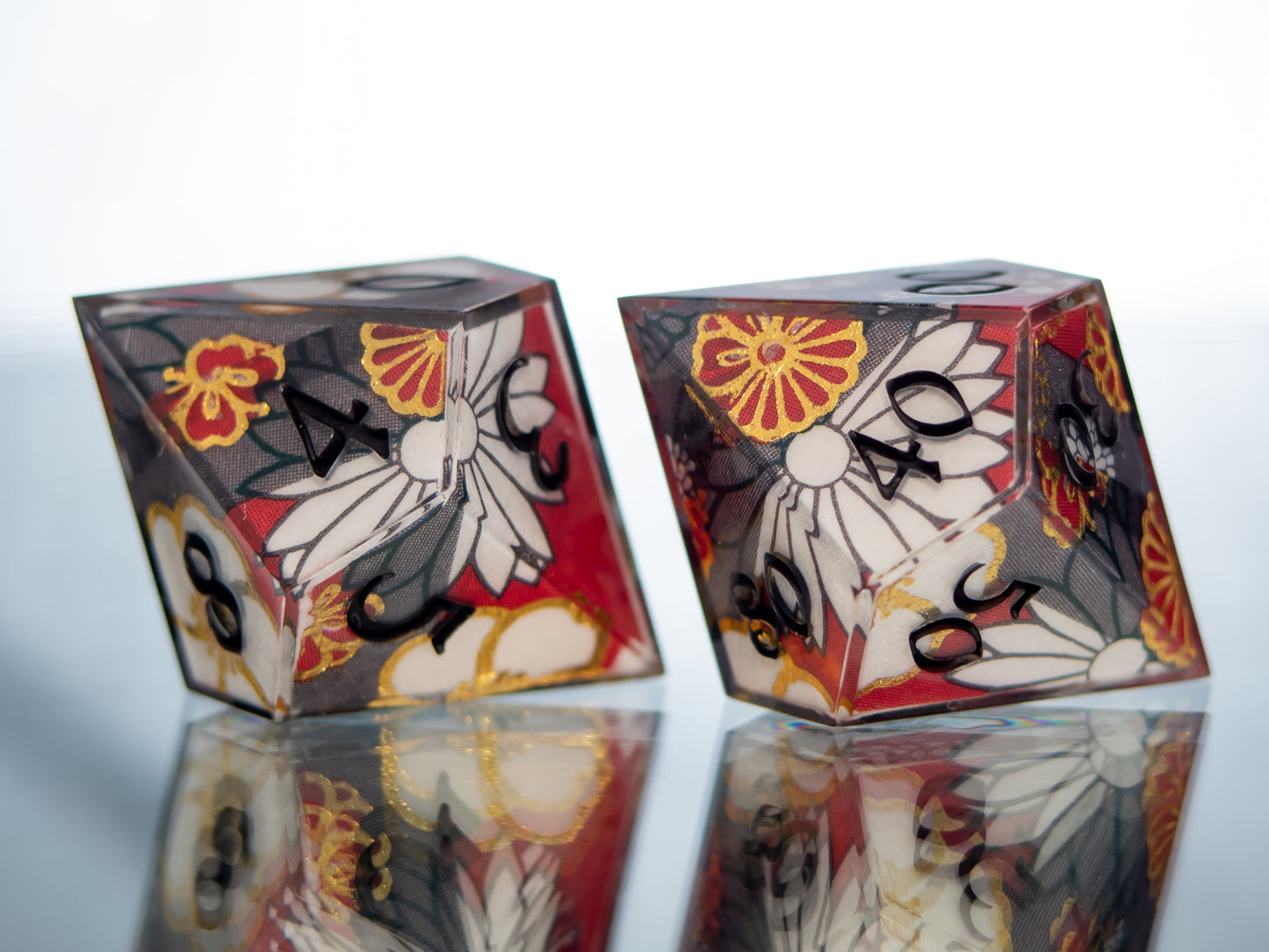 Tanmono - 7 Piece Handmade Resin Dice