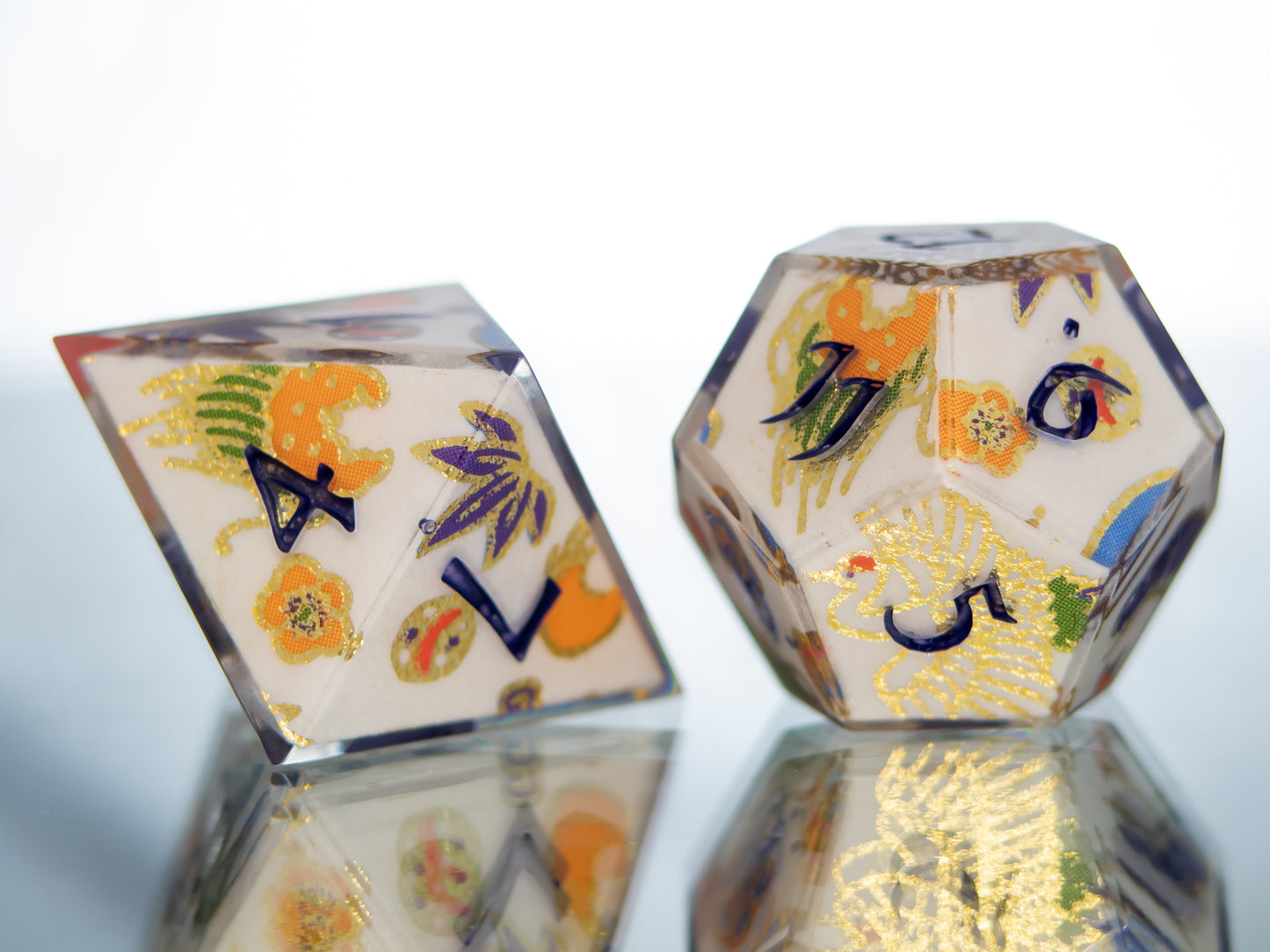 Kyo-Yuzen - 7 Piece Handmade Resin Dice