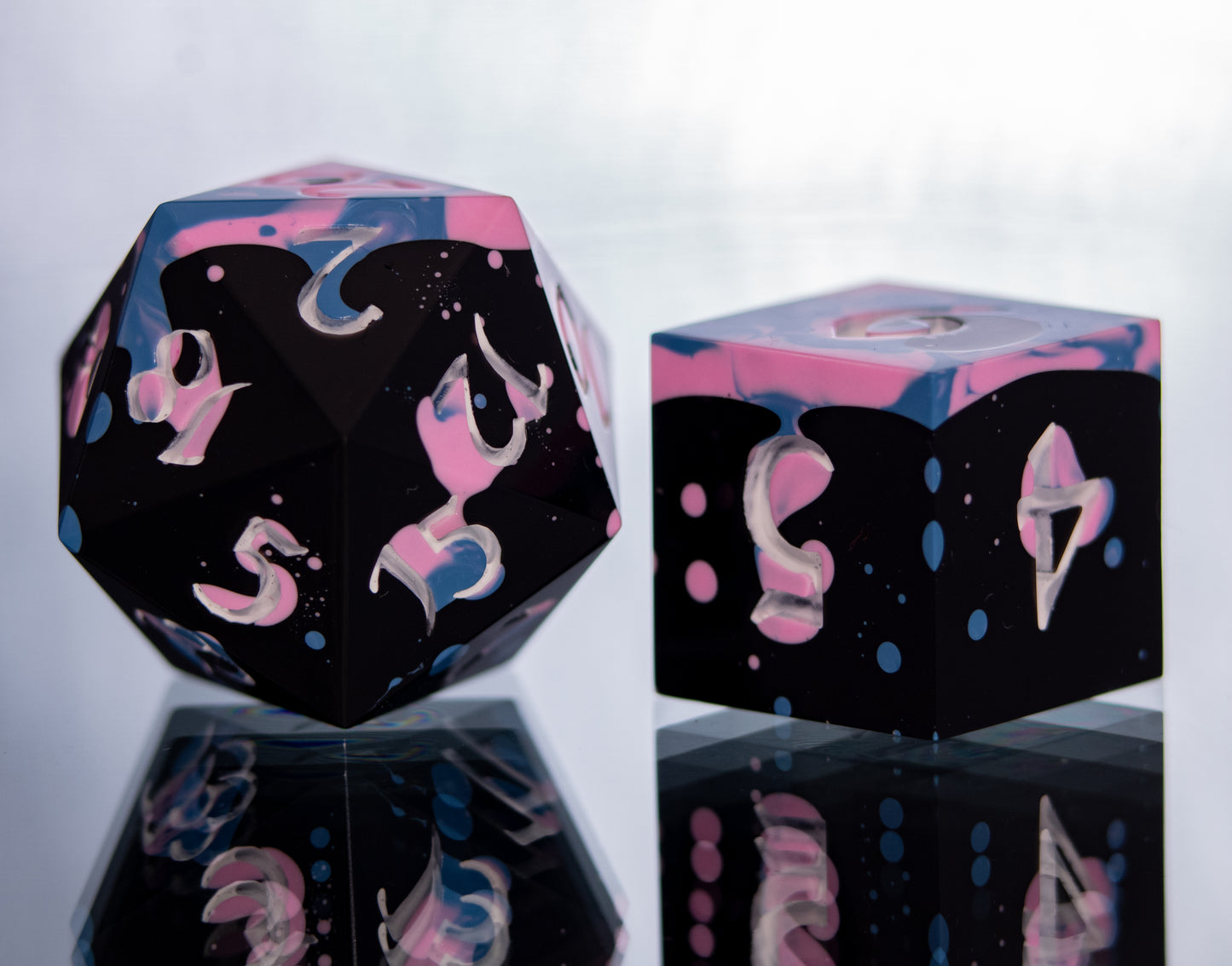 Splatter - 7 Piece Handmade Resin Dice