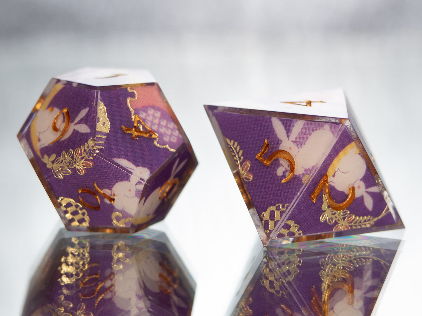 Chang'e - 7 Piece Handmade Resin Dice