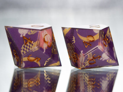 Chang'e - 7 Piece Handmade Resin Dice