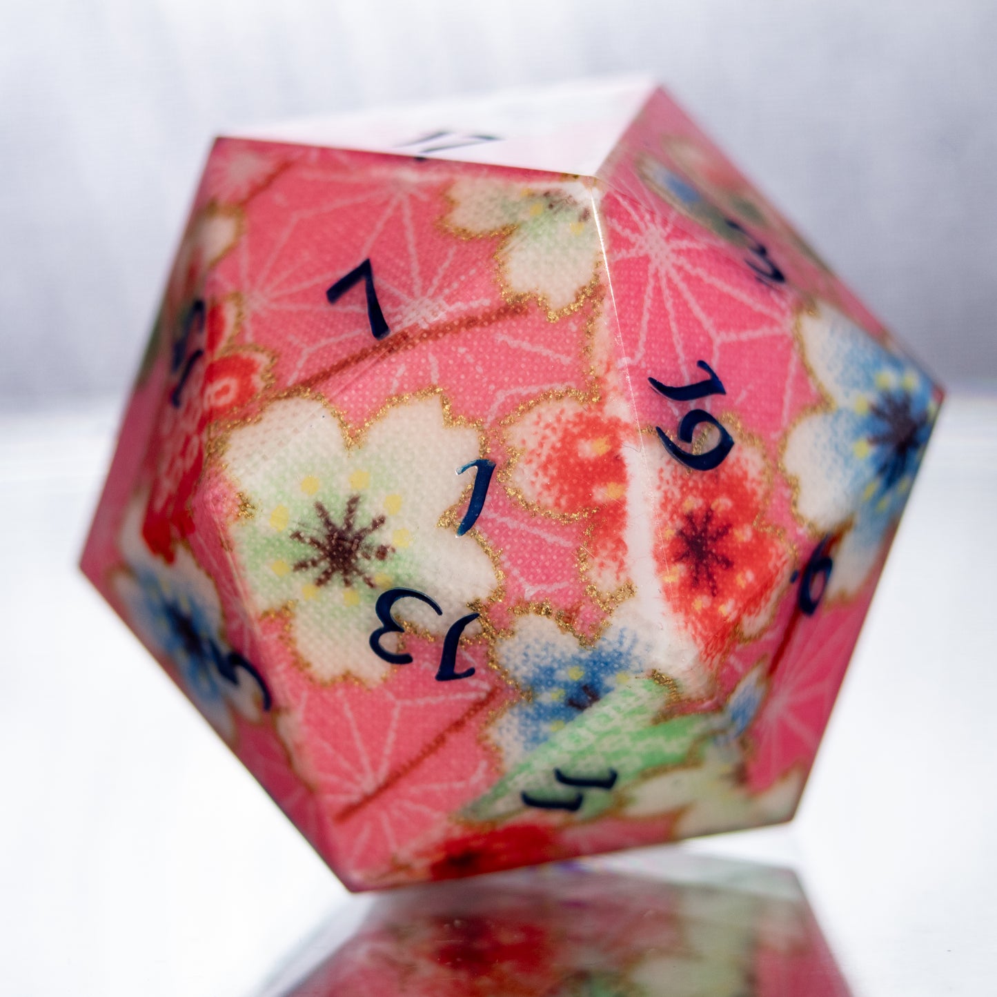 Momoiro - Handmade Chonk D20