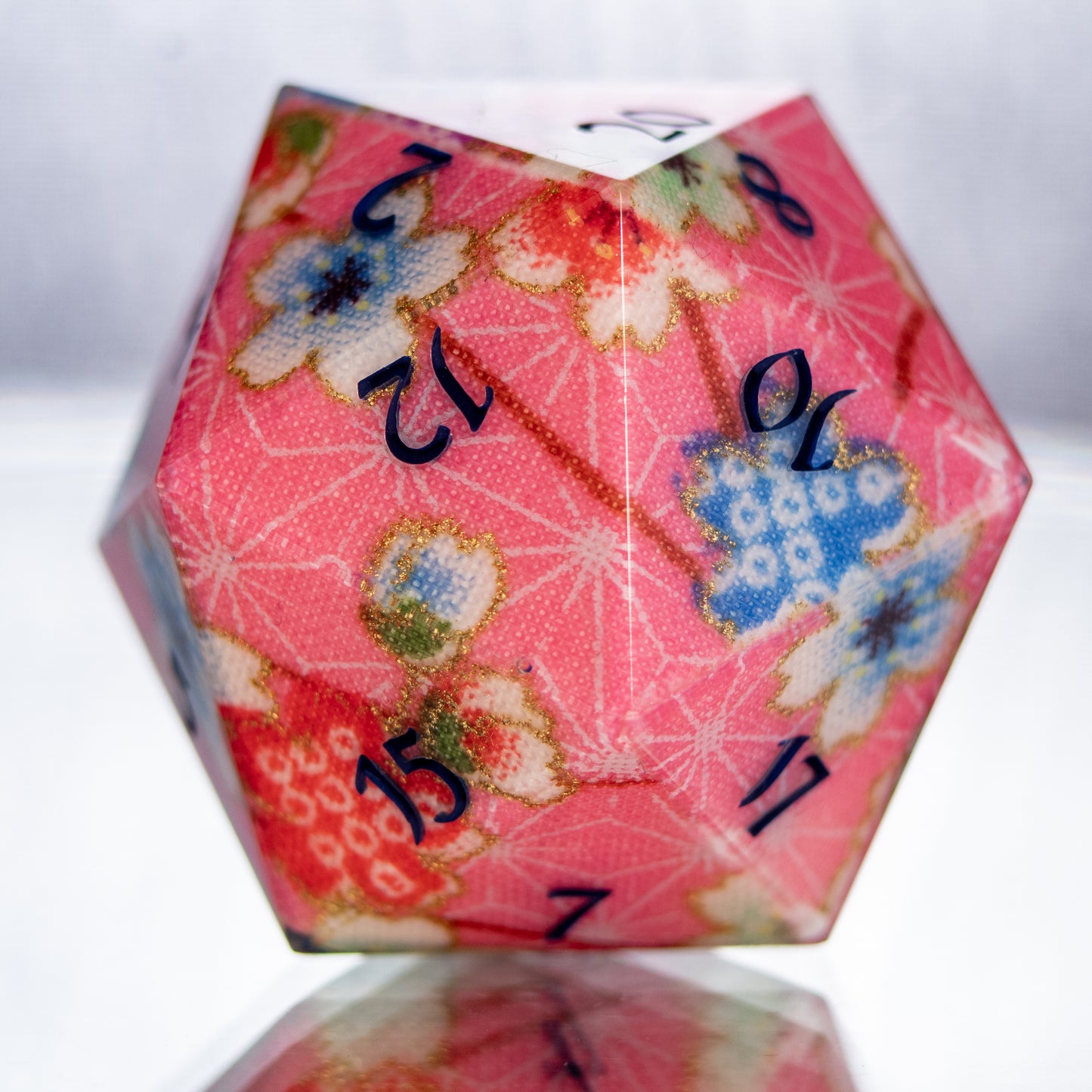 Momoiro - Handmade Chonk D20