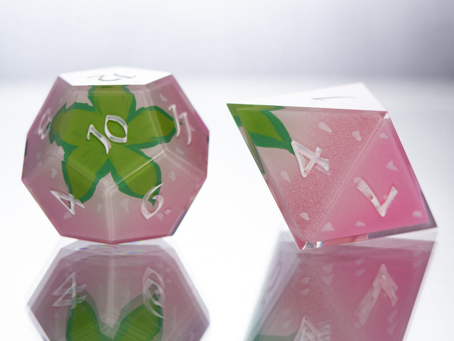 Sweet Strawberries - 7 Piece Handmade Resin Dice