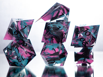 Abstract Recycling - Alt 7 Piece Handmade Resin Dice