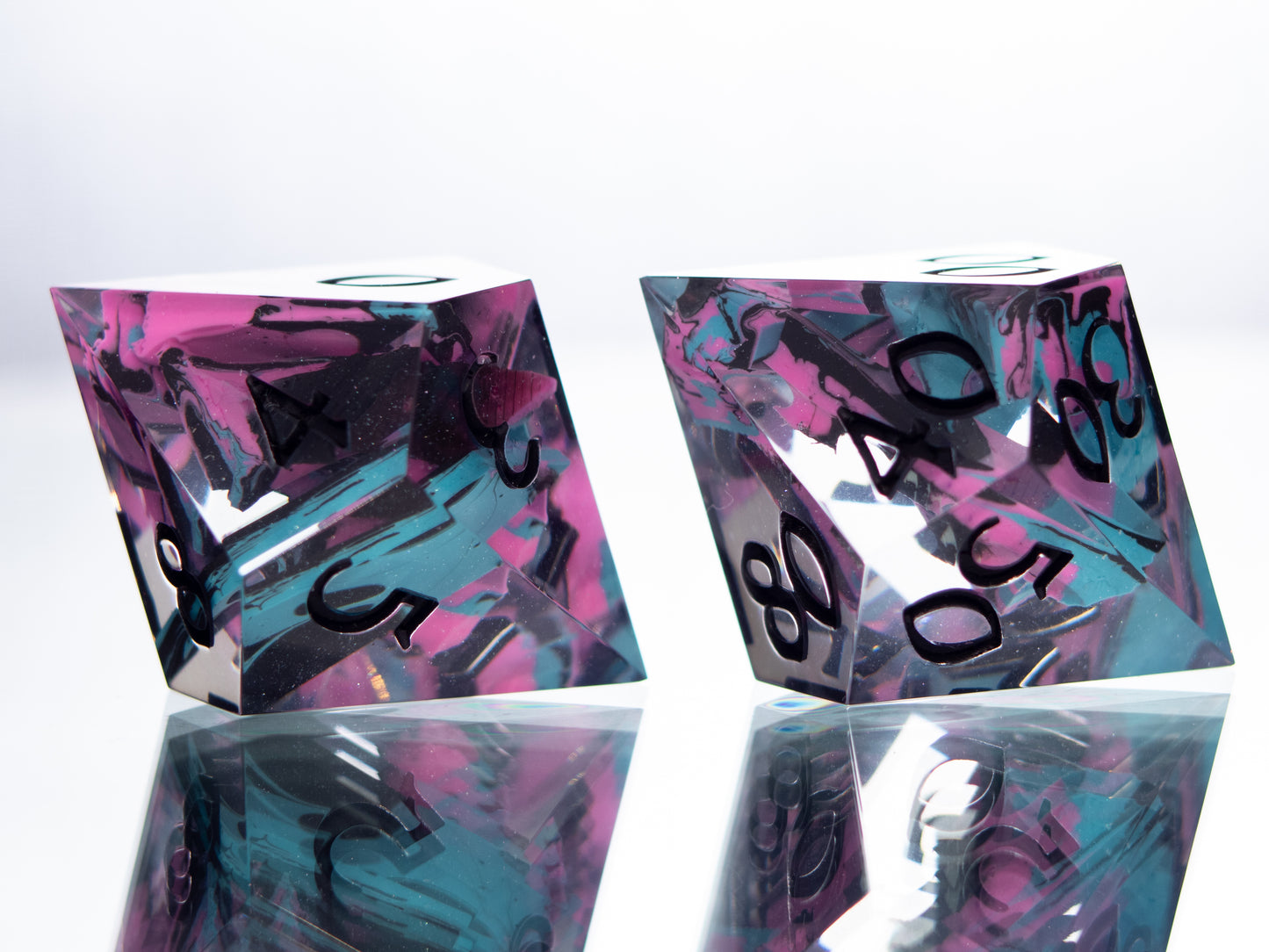 Abstract Recycling - Alt 7 Piece Handmade Resin Dice