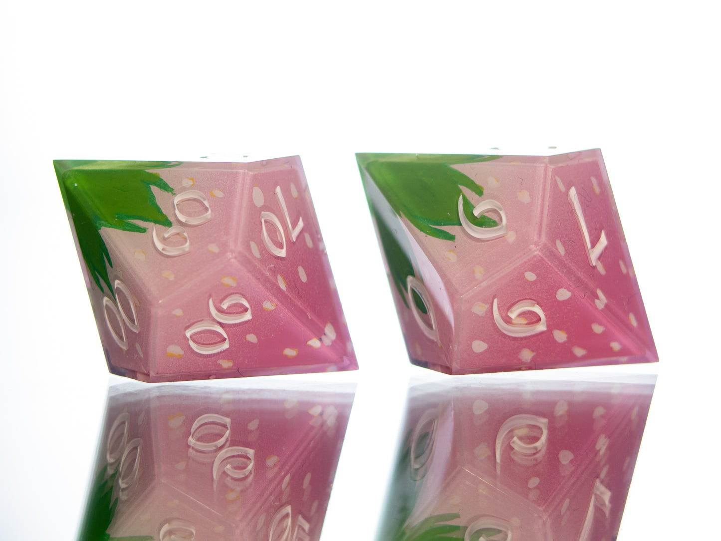 Sweet Strawberries - 7 Piece Handmade Resin Dice