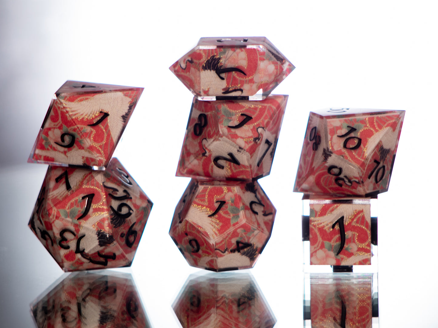 Tsuru - 7 Piece Handmade Resin Dice