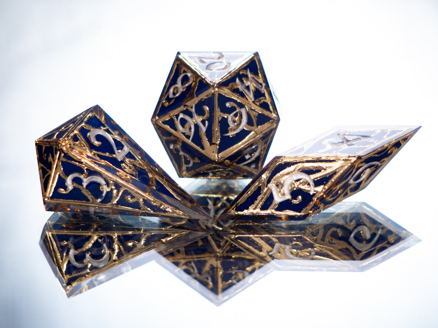 Royal Finery - Sharp 7 Piece Handmade Resin Dice