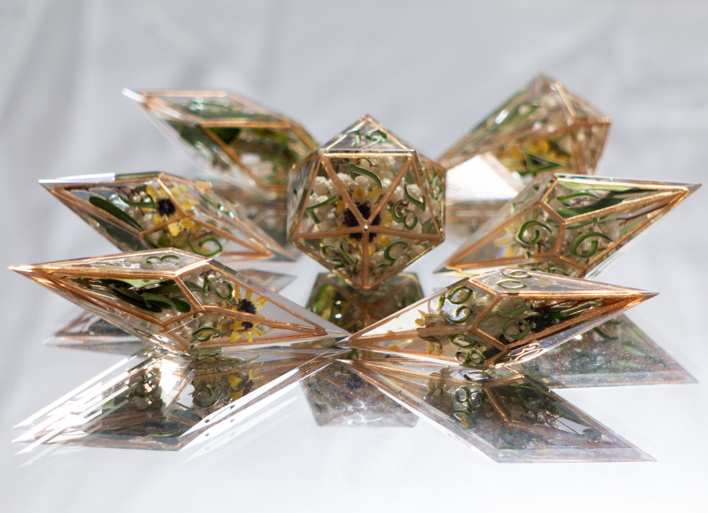 Sunflower Terrarium - Sharp 7 Piece Handmade Resin Dice
