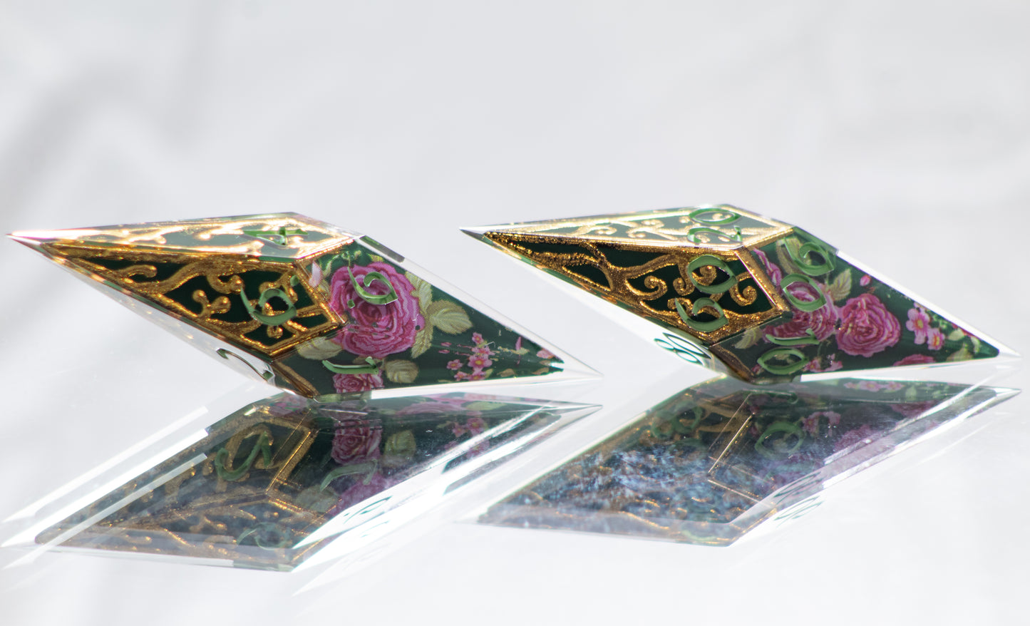 Verdant Rococo Roses - Sharp 7 Piece Handmade Resin Dice