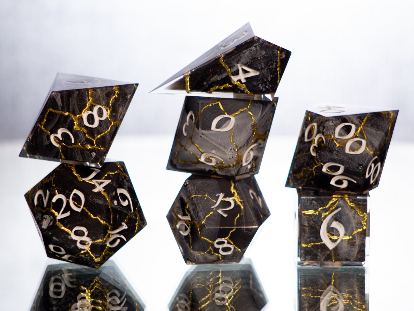 Marble Kintsugi - Alt 7 Piece Handmade Resin Dice