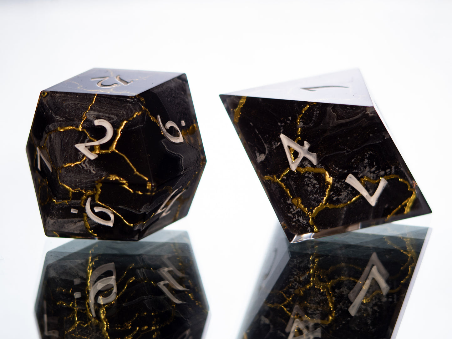 Marble Kintsugi - Alt 7 Piece Handmade Resin Dice