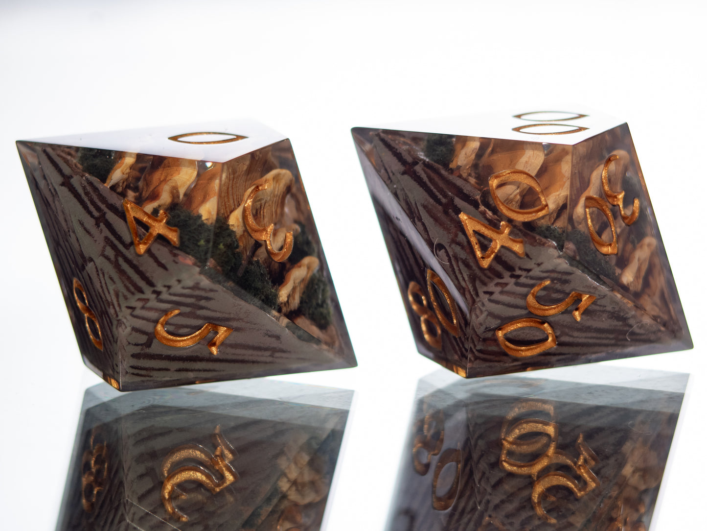 Chicken of the Woods - Alt 7 Piece Handmade Resin Dice