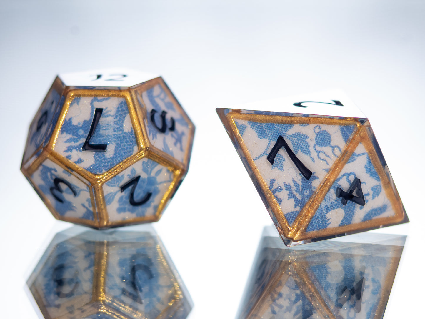 Gilded Qinghua - 7 Piece Handmade Resin Dice