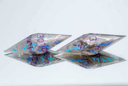 Huntrix - Sharp 7 Piece Handmade Resin Dice