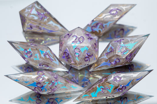 Huntrix - Sharp 7 Piece Handmade Resin Dice