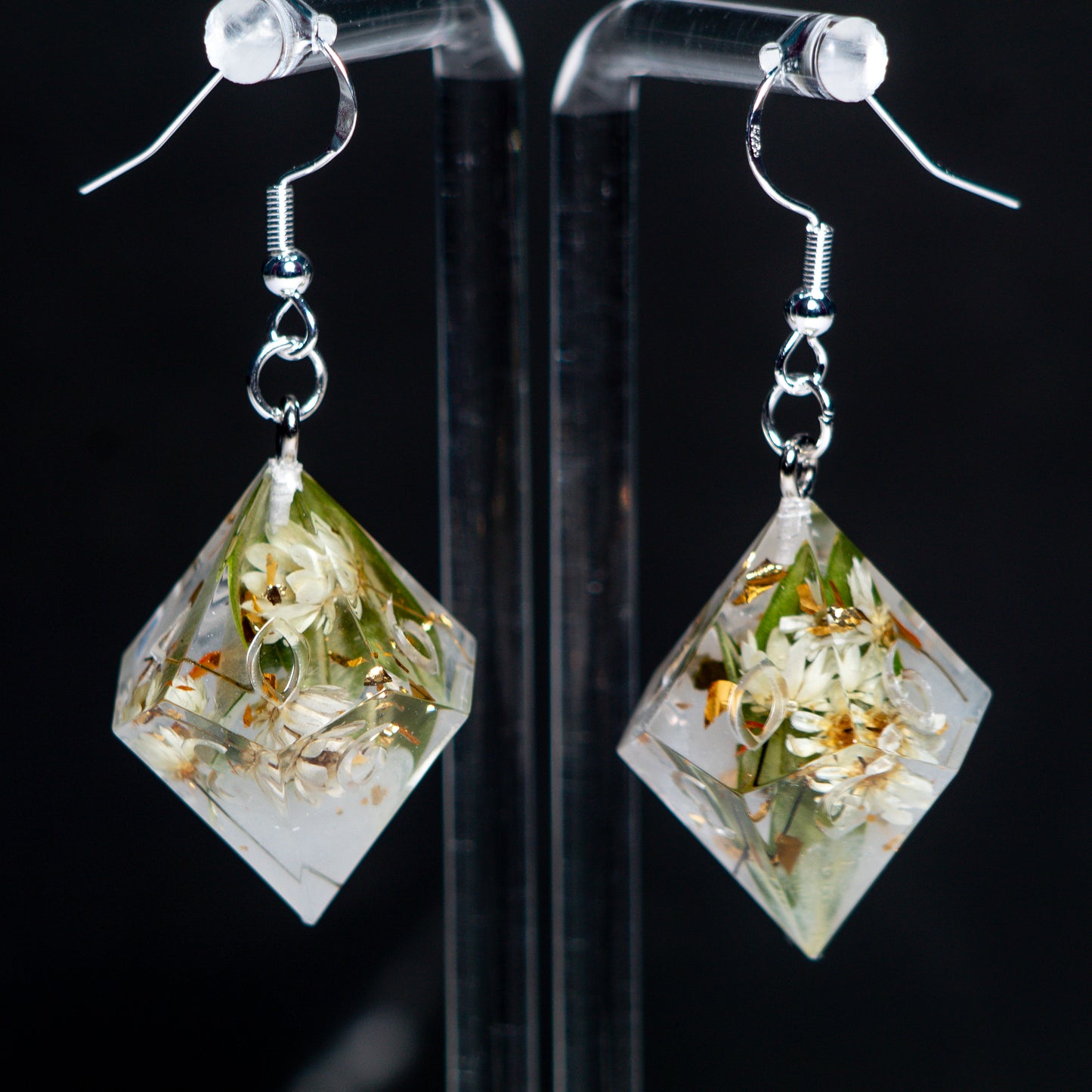 Delicate Gold Flower D10 Earrings