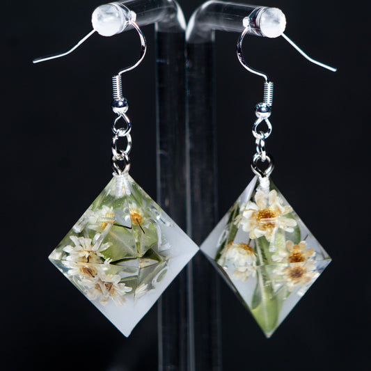Delicate Flower D8 Earrings