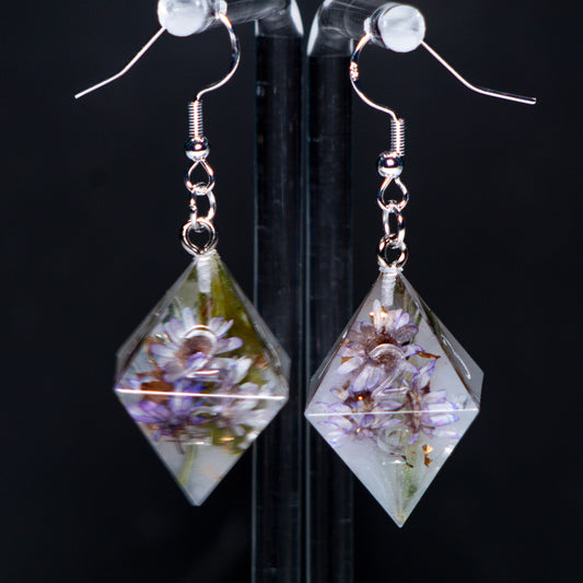 Delicate Purple Gold Flower D8 Earrings