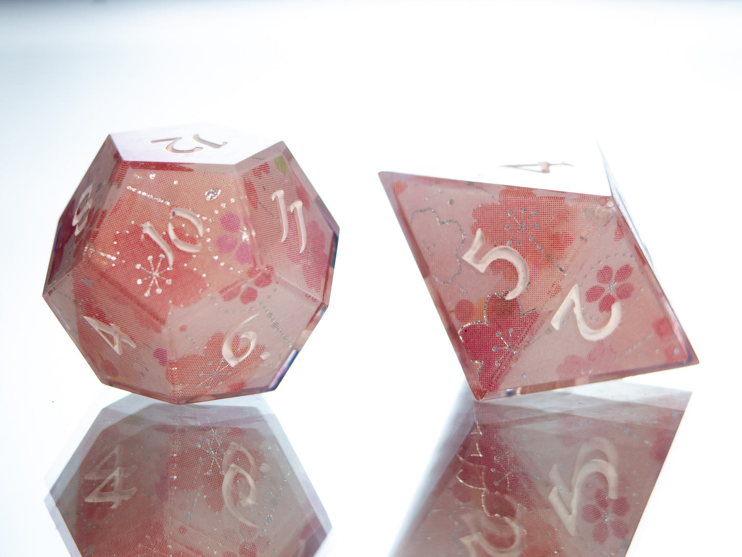 Sakura Season - 7 Piece Handmade Resin Dice