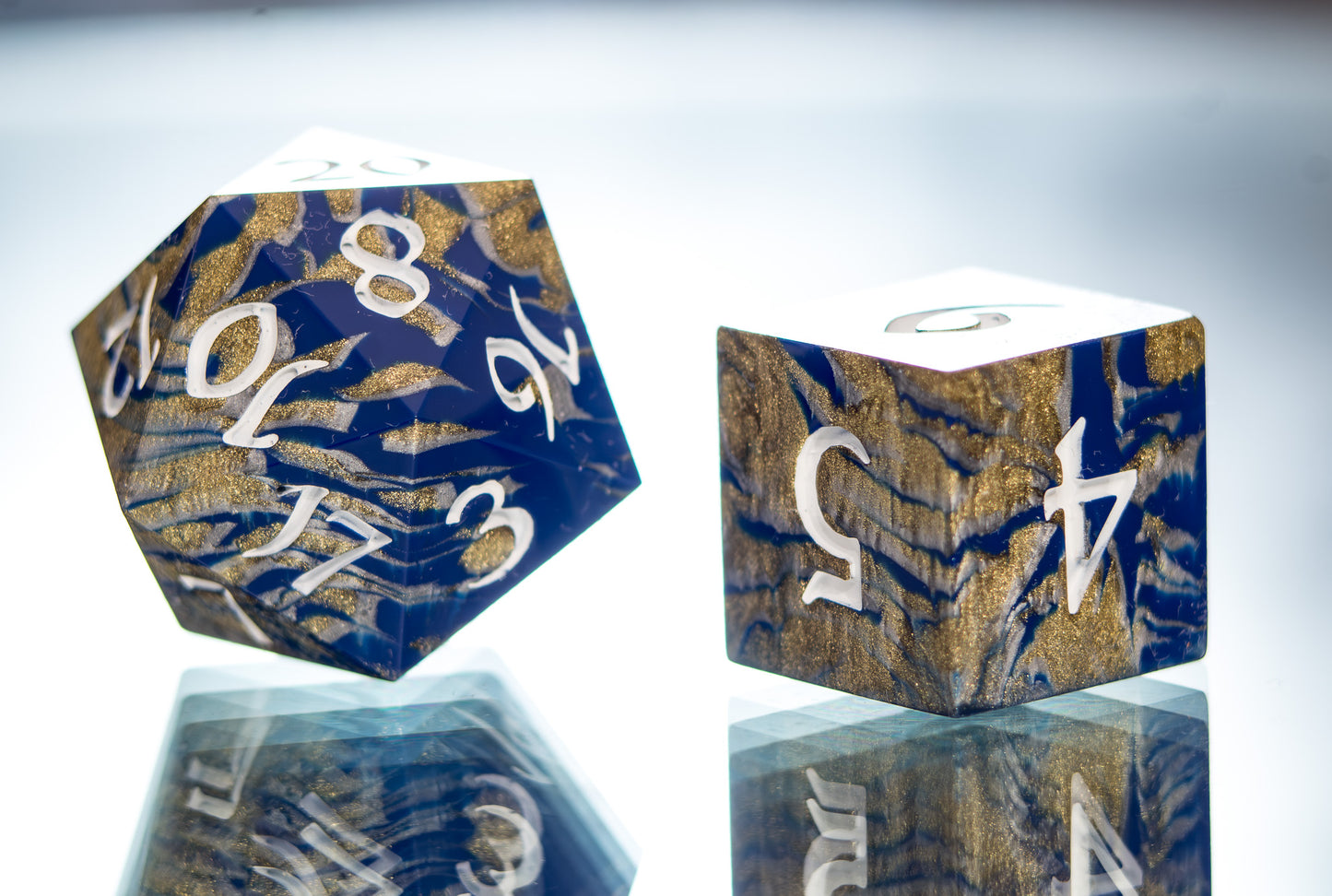 Noble Colors - Alt 7 Piece Handmade Resin Dice
