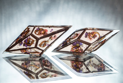 Baroque Tea Time -Sharp 7 Piece Handmade Resin Dice